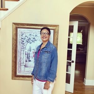 Meet your Posher, Joyce